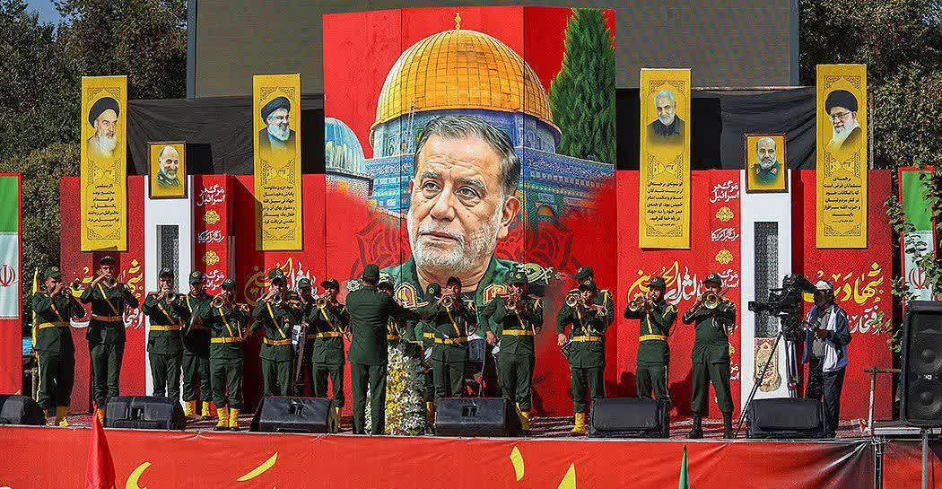 برگزاری مراسم تشییع پیکر شهید نیلفروشان در اصفهان