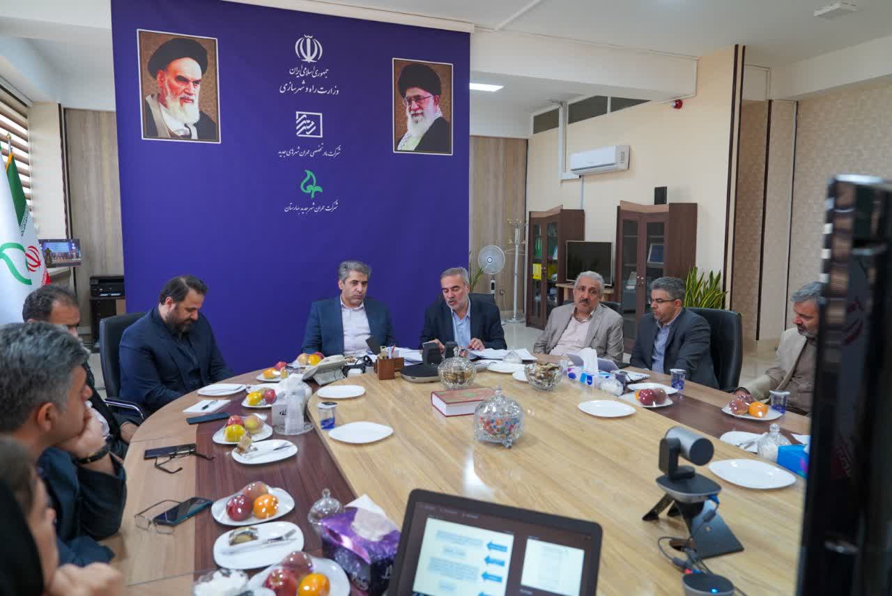 بررسی طرح‌های شهرسازی و املاک شرکت عمران