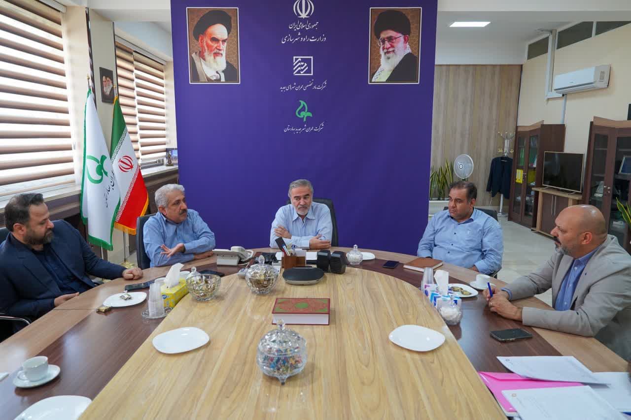 در شرکت عمران بهارستان برگزار شد: جلسه هم اندیشی حل مشکلات متروی بهارستان