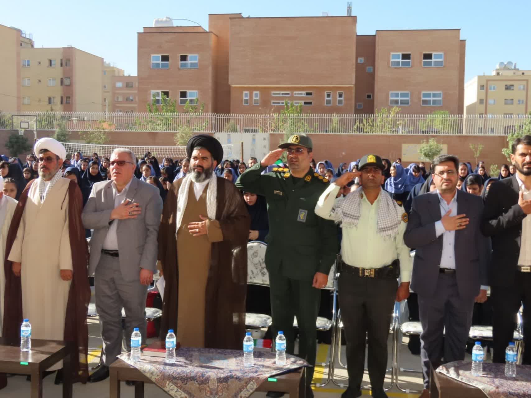 زنگ مهر و مقاومت در مدرسه حجاب