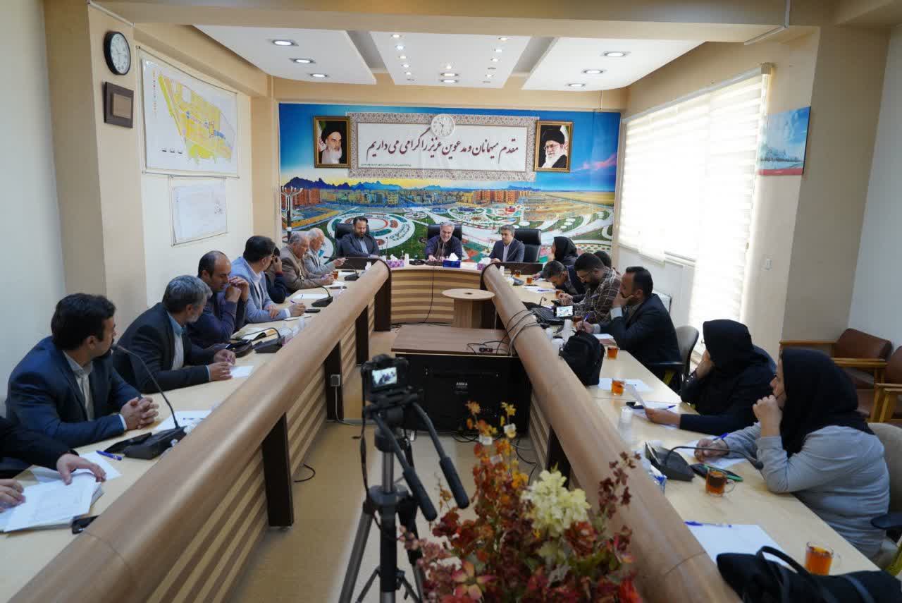 نشست خبری مدیرعامل شرکت عمران 