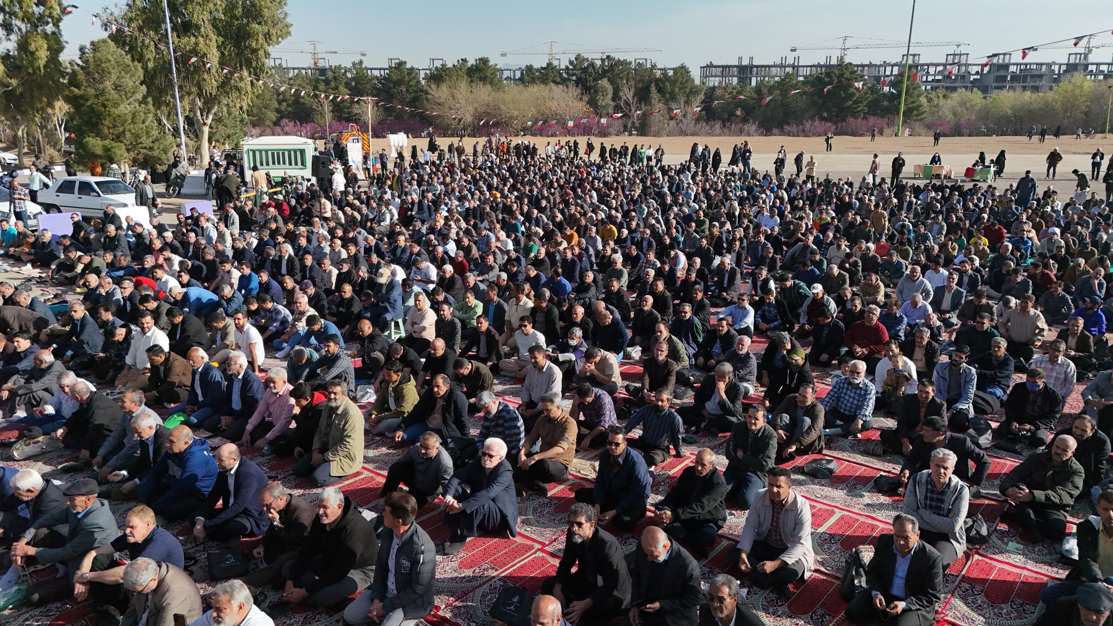 نماز عید فطر شهر بهارستان 