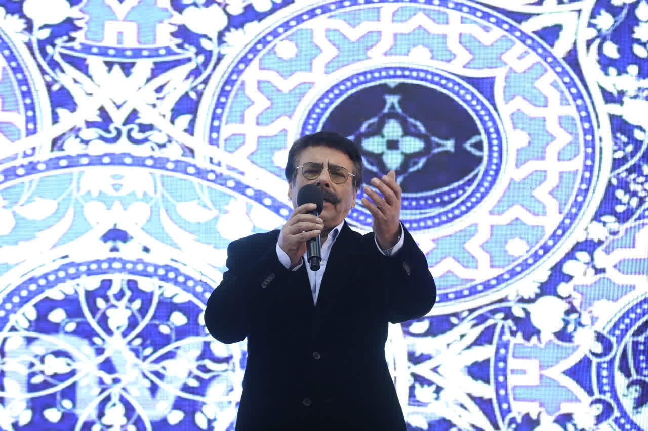 اهدای زمین به 464 خانواده های دارای 4 فرزند در شهر جدید بهارستان